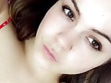 Novinha mostrando a bucetinha