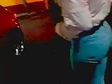 Rica perra nalgona en jeans