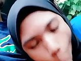Malay girl blowjob in car