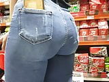 TEEN BIG ASS
