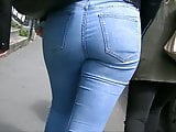 Candid Redhead With Peach Ass in Tight Jeans 2