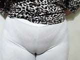 Bucetao marcando ate a calcinha 