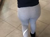 Thick ass teen in gray leggings