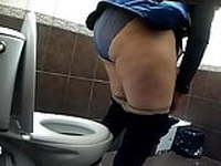 Old ladies in the toilet 1