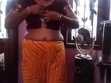 Mumma ki milk nikl diya 