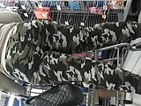 Jiggly bubble booty ebony in camouflage leggings.