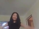 Girl is dancing on periscope