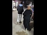mom shaking her big ass
