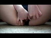 fingering and squirting