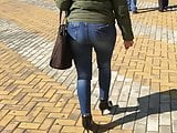 Amazing ass milf mother