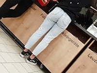 Ass eats jeans 