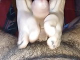 Nenas feet (size 37) give footjob