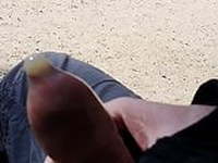 Im Park vor Frau gewichst
