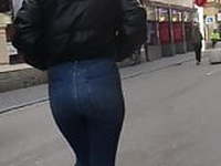 Fine teen ass in jeans