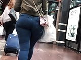 Phat juicy british bubble butt jiggle booty eatin up jeans