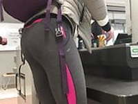 Yoga babe shopping alcohol