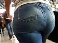 Morena de Jeans