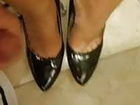 Cum on heels 
