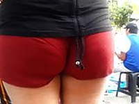 jiggly ass gap!