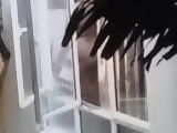 Sri lankan akka cought nude before bath