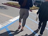 Big Arab bubble butt in spandex 