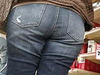 latina gilf candid booty