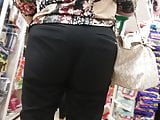 SEXY GILF WITH NICE ASS