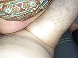 Montada y gimiendo