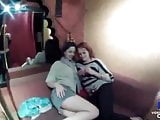 Emy russo et une copine dans un plan a 3