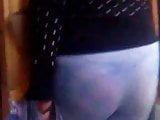 puta culona en tacones y leggins