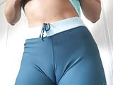 Exibida cameltoe
